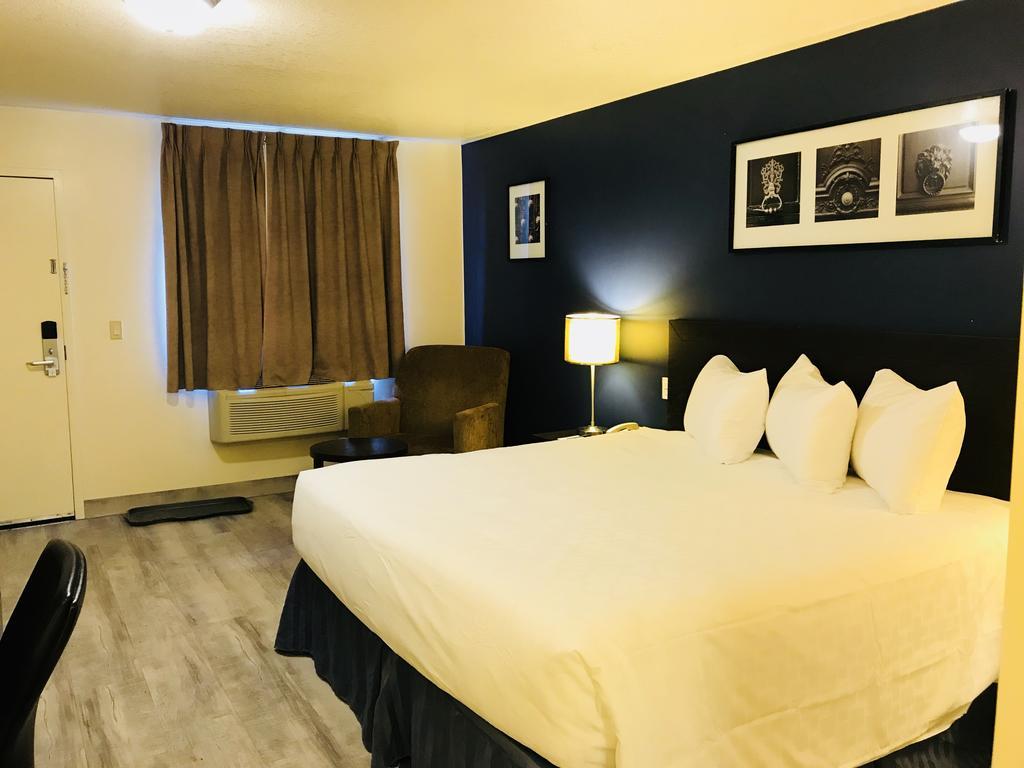 Empire Inn & Suites Penhold Dış mekan fotoğraf