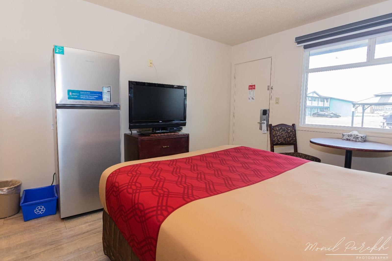 Empire Inn & Suites Penhold Dış mekan fotoğraf
