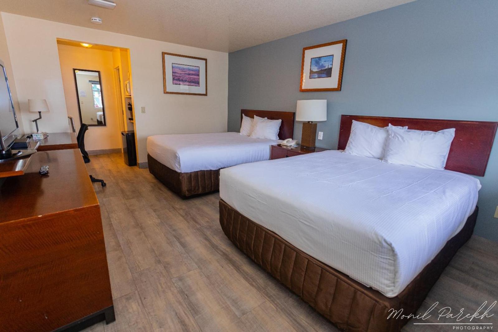 Empire Inn & Suites Penhold Dış mekan fotoğraf