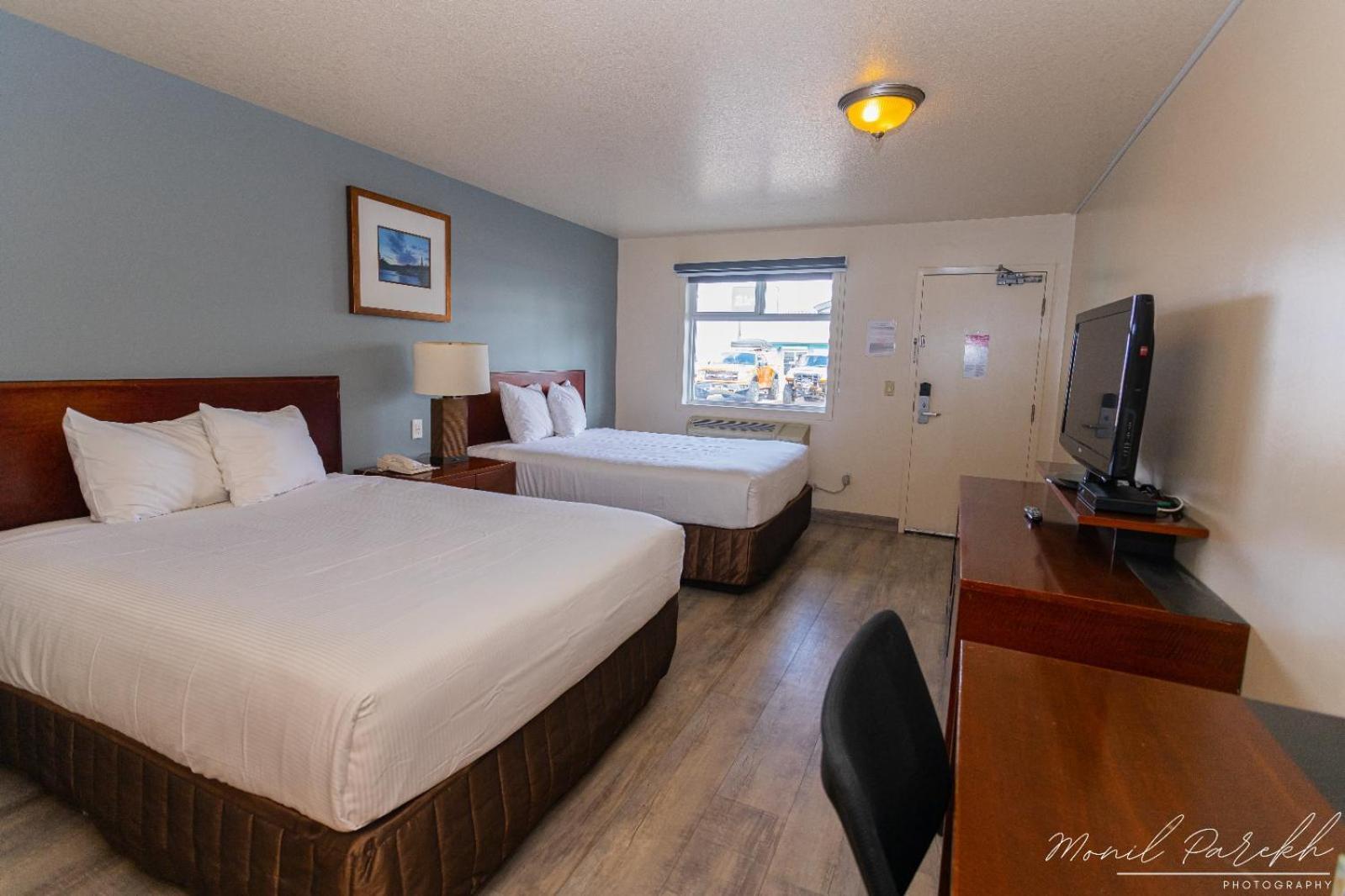 Empire Inn & Suites Penhold Dış mekan fotoğraf
